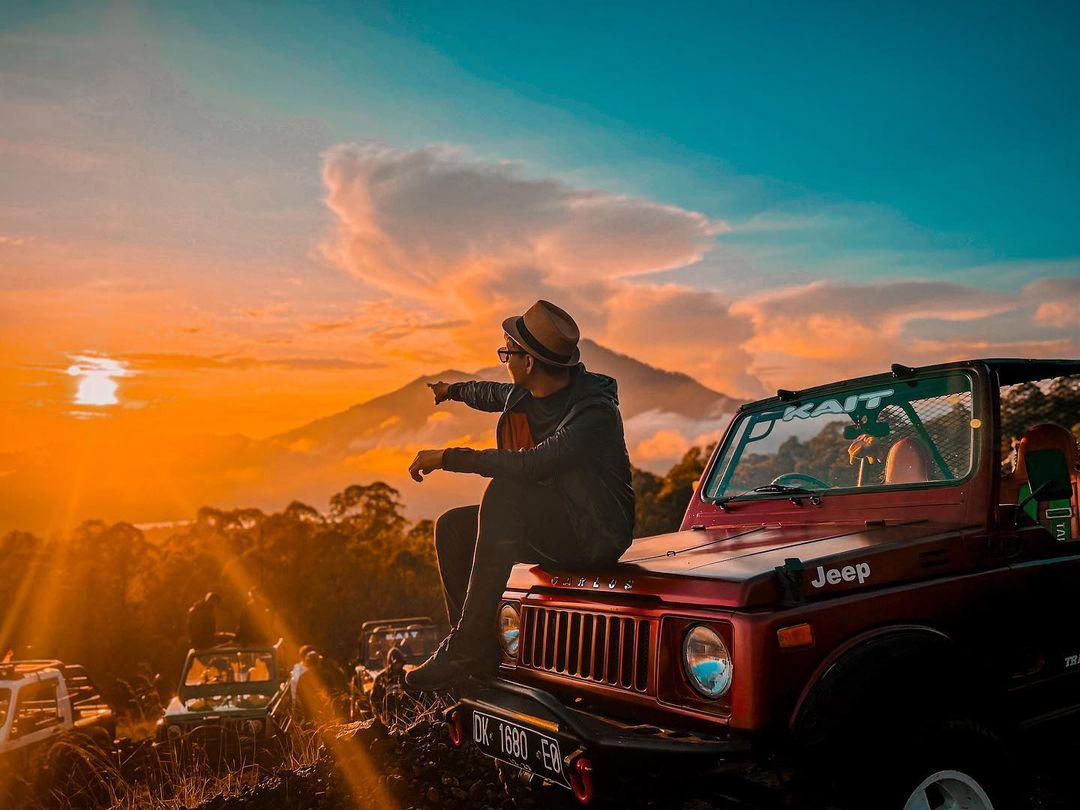 Mount Batur Jeep Sunset and Hot Spring Tour